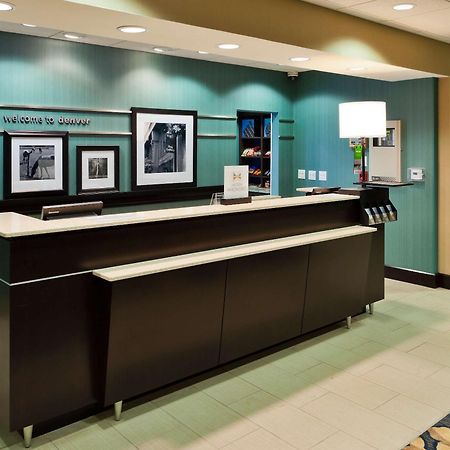 Hampton Inn & Suites Denver Airport / Gateway Park Aurora Exterior photo