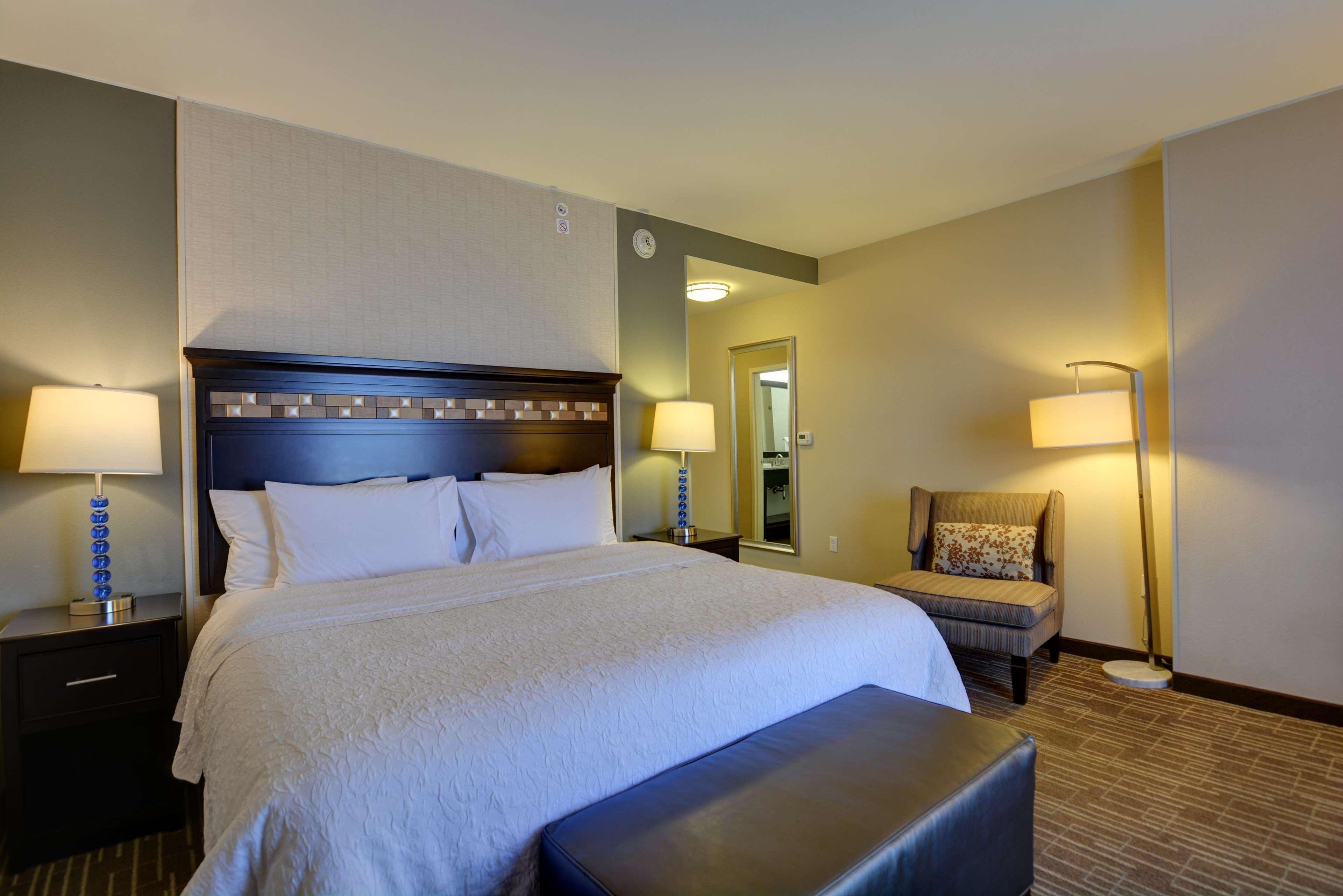 Hampton Inn & Suites Denver Airport / Gateway Park Aurora Exterior photo