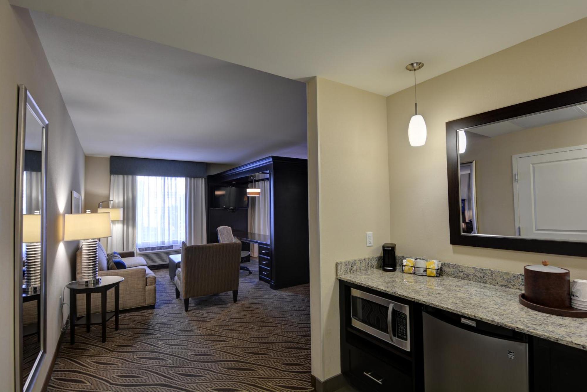 Hampton Inn & Suites Denver Airport / Gateway Park Aurora Exterior photo